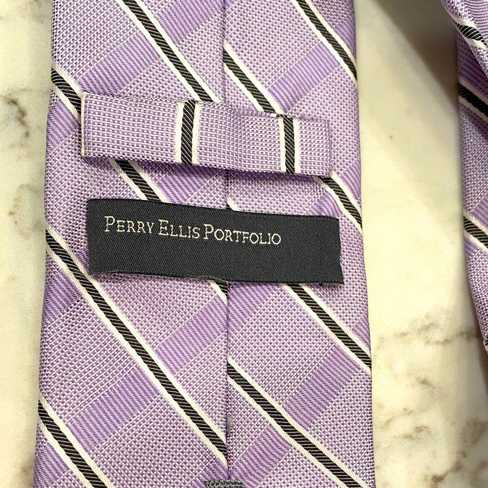 Perry Ellis 100% Silk Tie